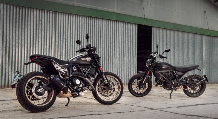 bell bullitt ✨希少モデル‼️scrambler DUCATIモデル